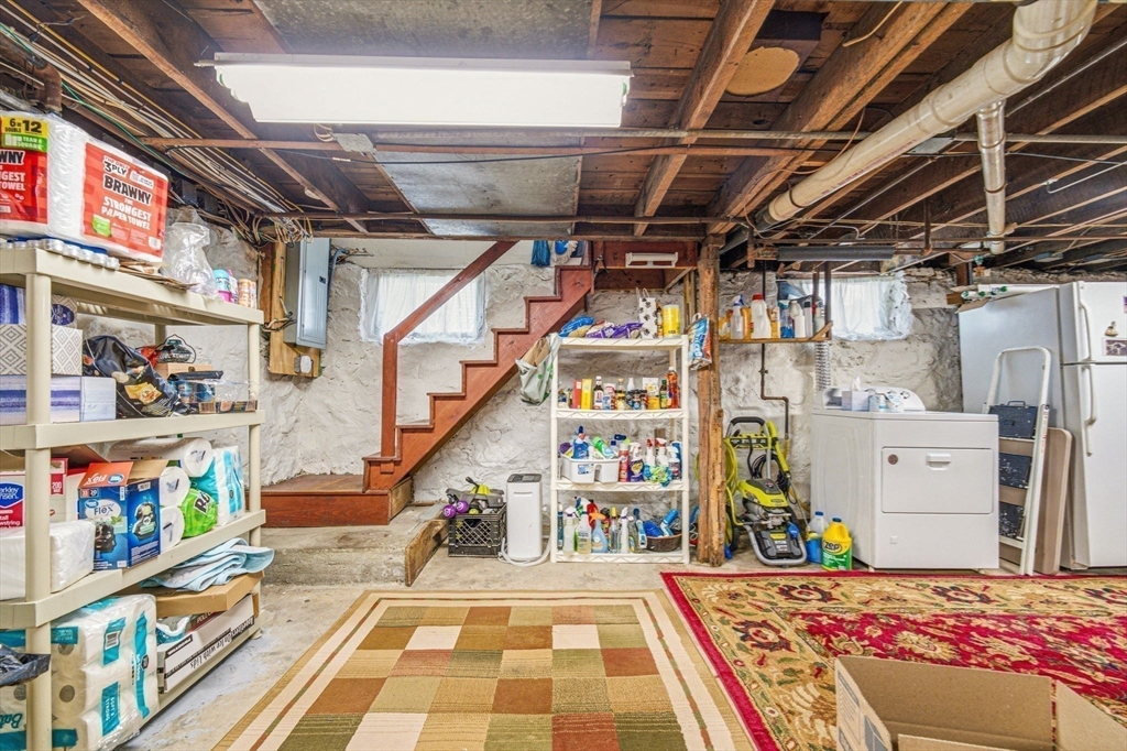 83 Grand Street Reading, MA 01867 - Photo 27 of 42