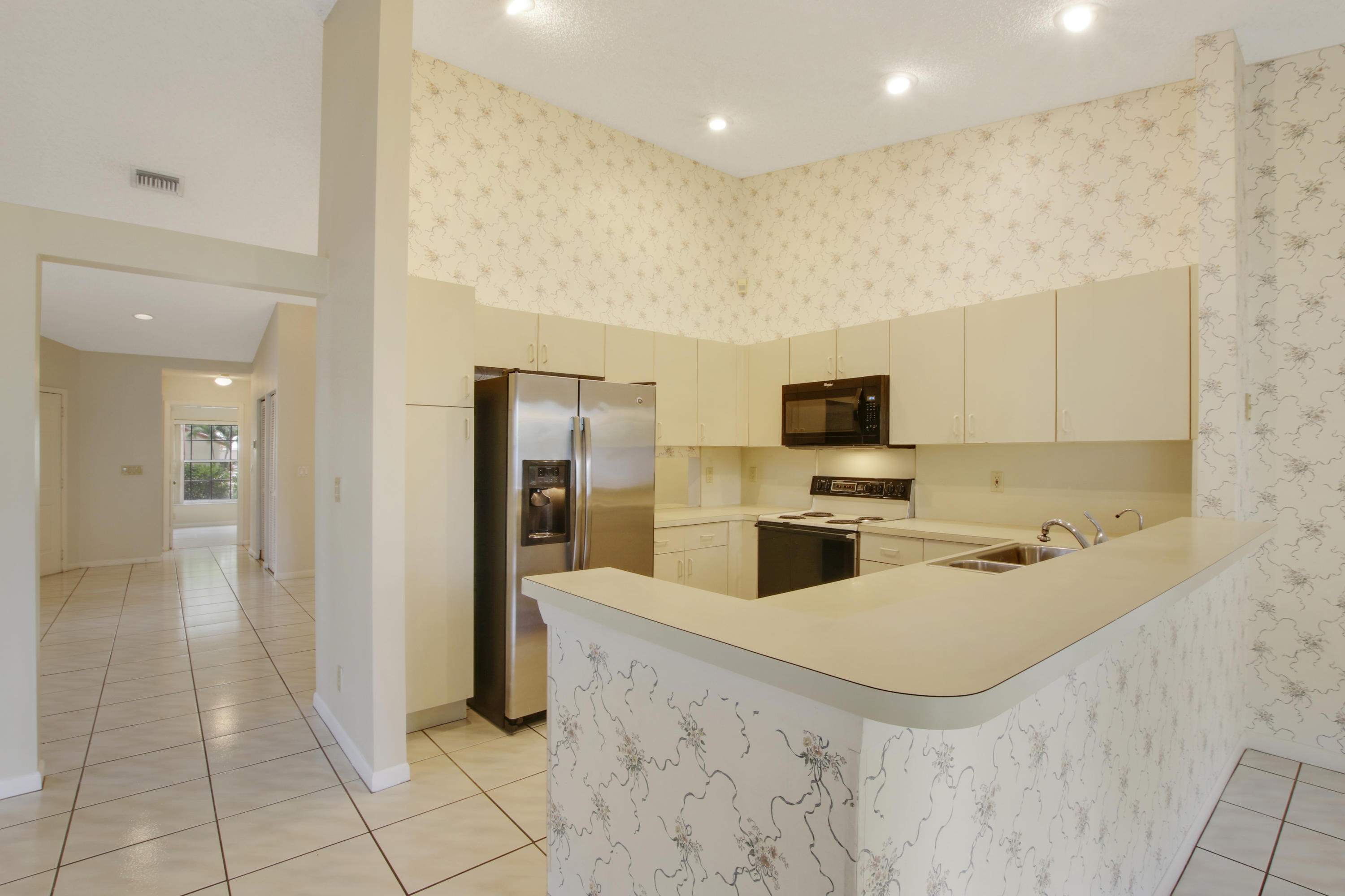 10001 Country Brook Road Boca Raton, FL 33428 - Photo 8 of 24 House1-79