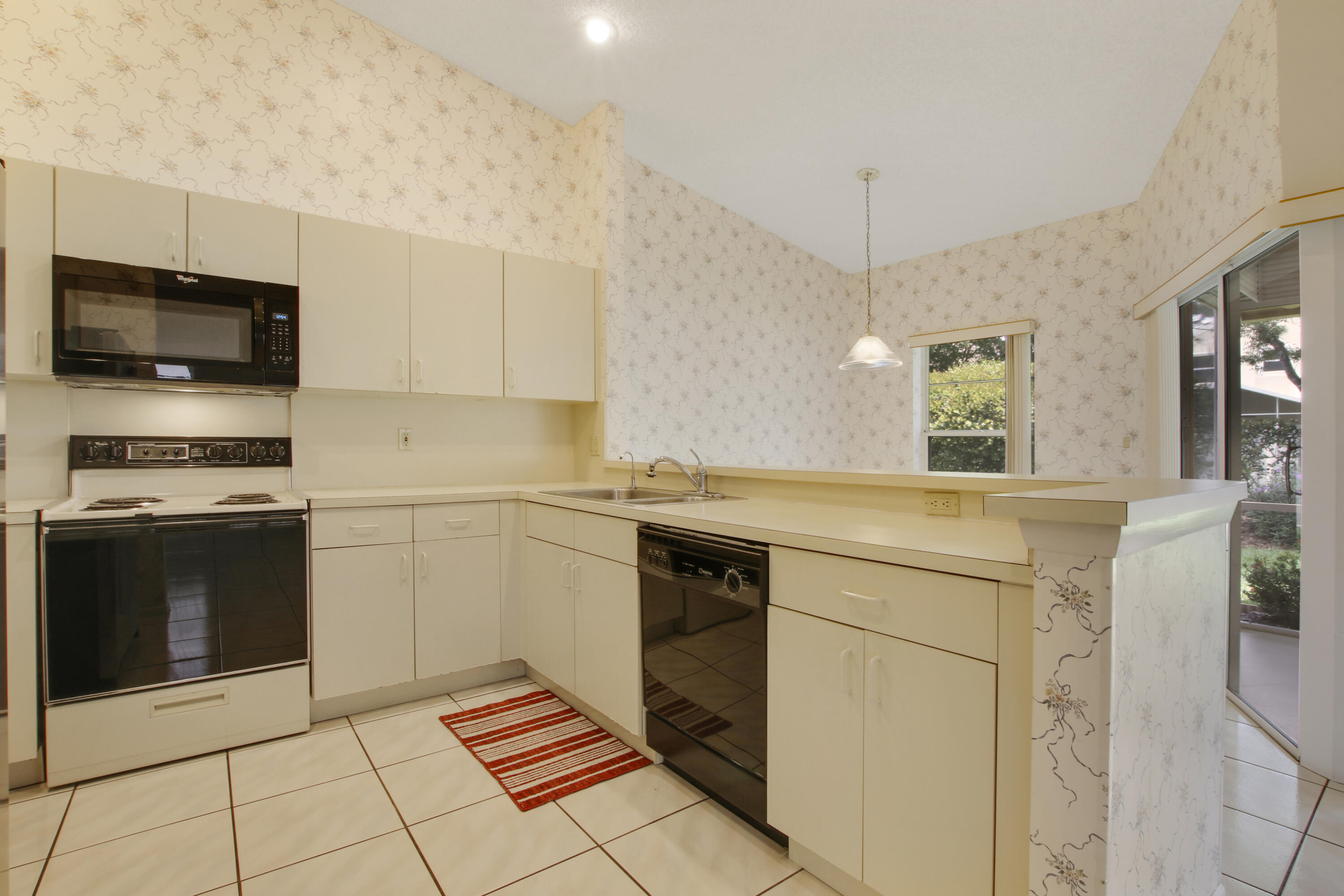 10001 Country Brook Road Boca Raton, FL 33428 - Photo 10 of 24 House1-78