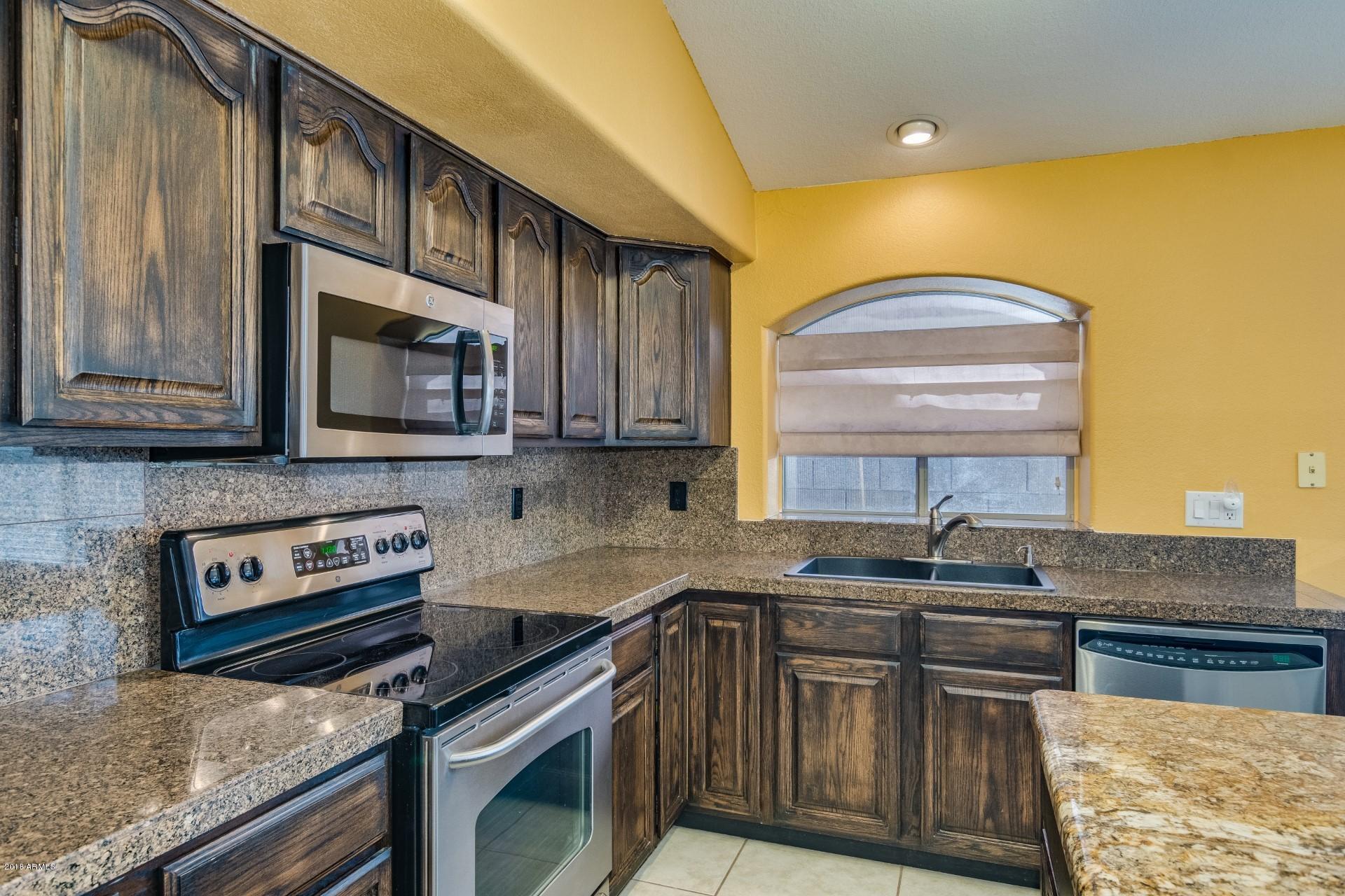 4715 East Swilling Road Phoenix, AZ 85050 - Photo 5 of 24 0009-Swilling (8)