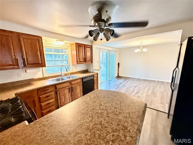 $194,900 | 2806 Hazel Drive, Arnold, MO 63010