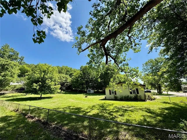 $194,900 | 2806 Hazel Drive, Arnold, MO 63010