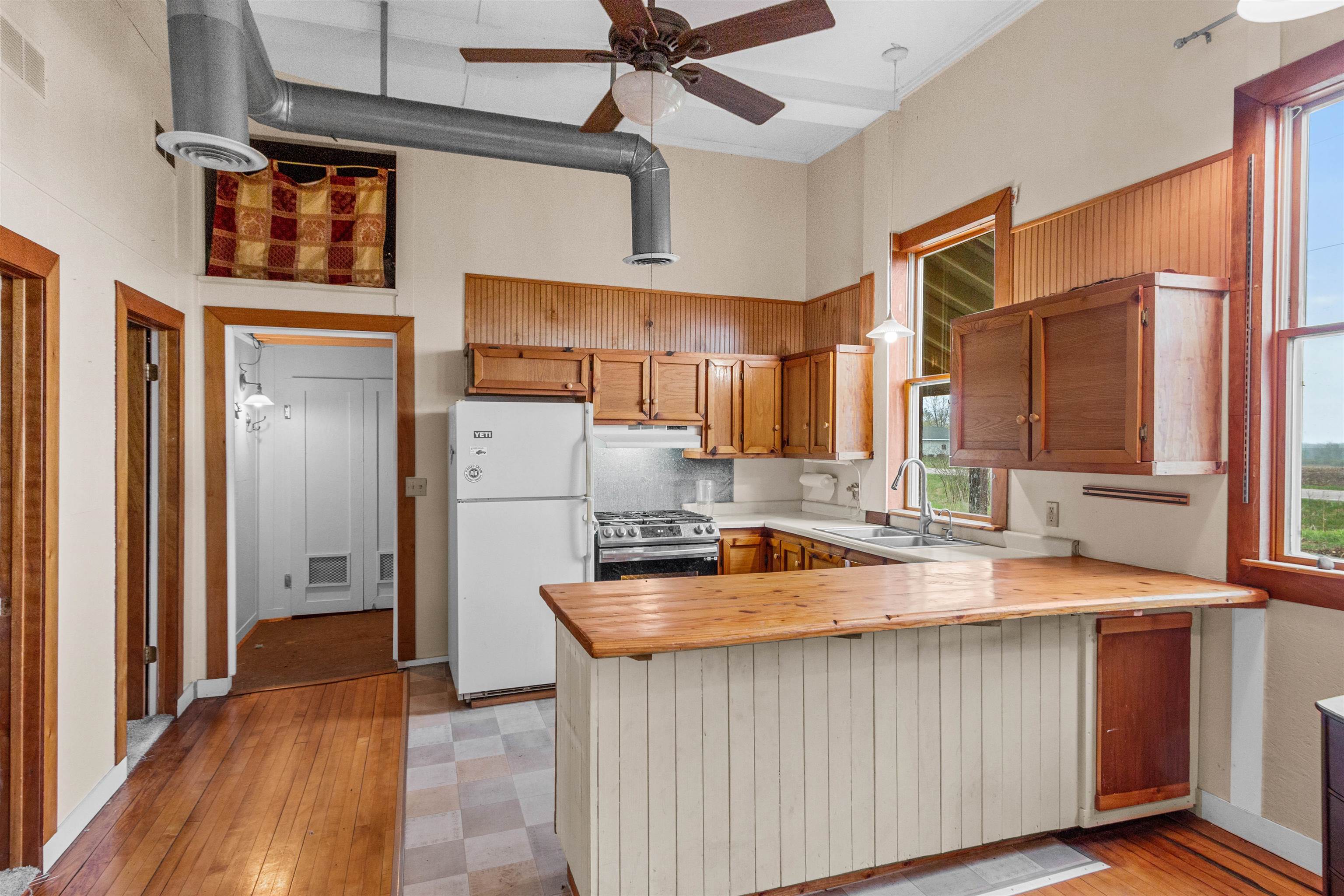 2596 County Rd M Stevens Point, WI 54481 - Photo 4 of 21