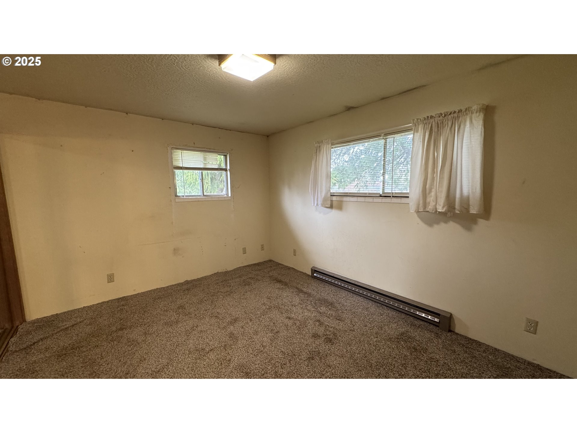 27245 Southeast Orient Drive Gresham, OR 97080 - Photo 14 of 30 Primary Bedroom