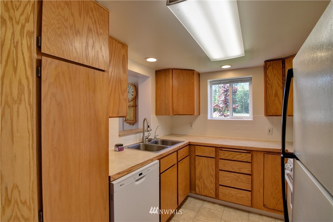 3396 Robertson Road Bellingham, WA 98226 - Photo 14 of 25 Gallery Image 14