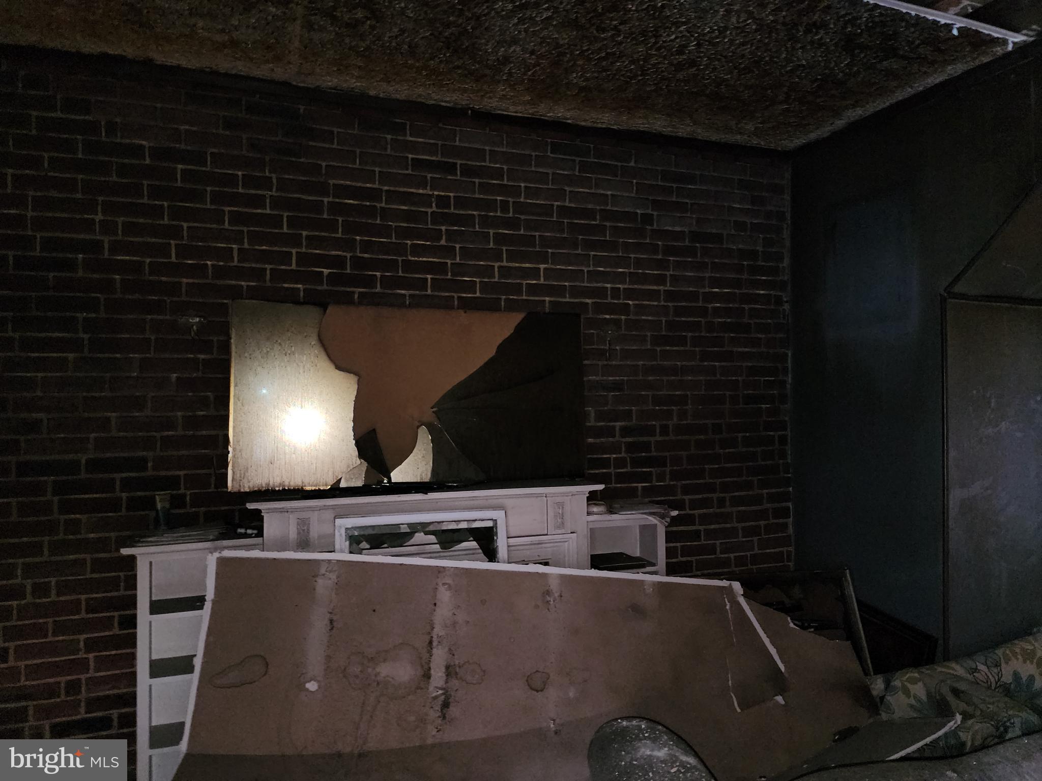1808 Appleton Street Baltimore, MD 21217 - Photo 6 of 8 Gallery Image 6