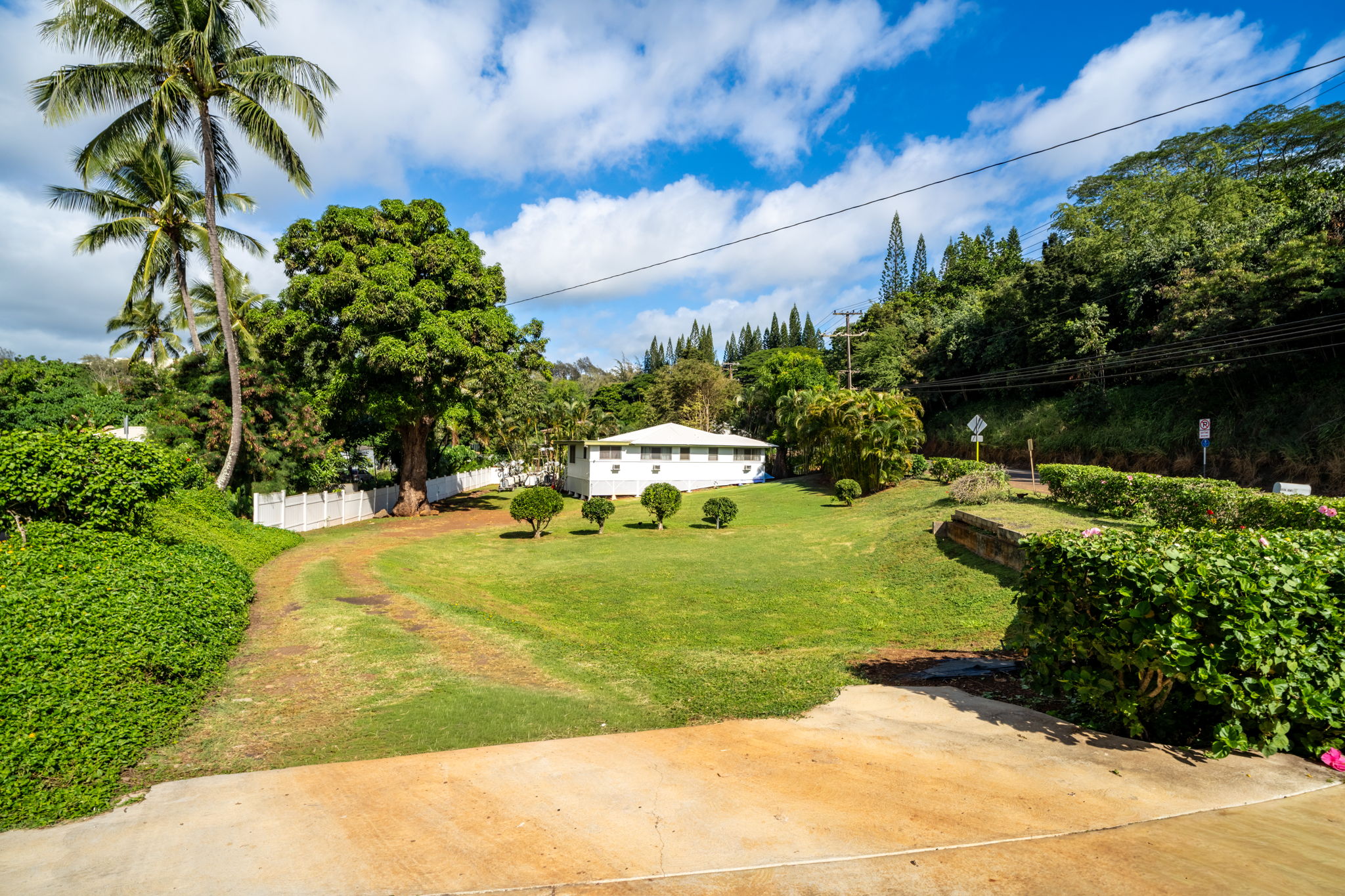 3531 Lot B-1-a Rice Street Lihue, HI 96766 - Photo 5 of 16 a front view of a house with garden