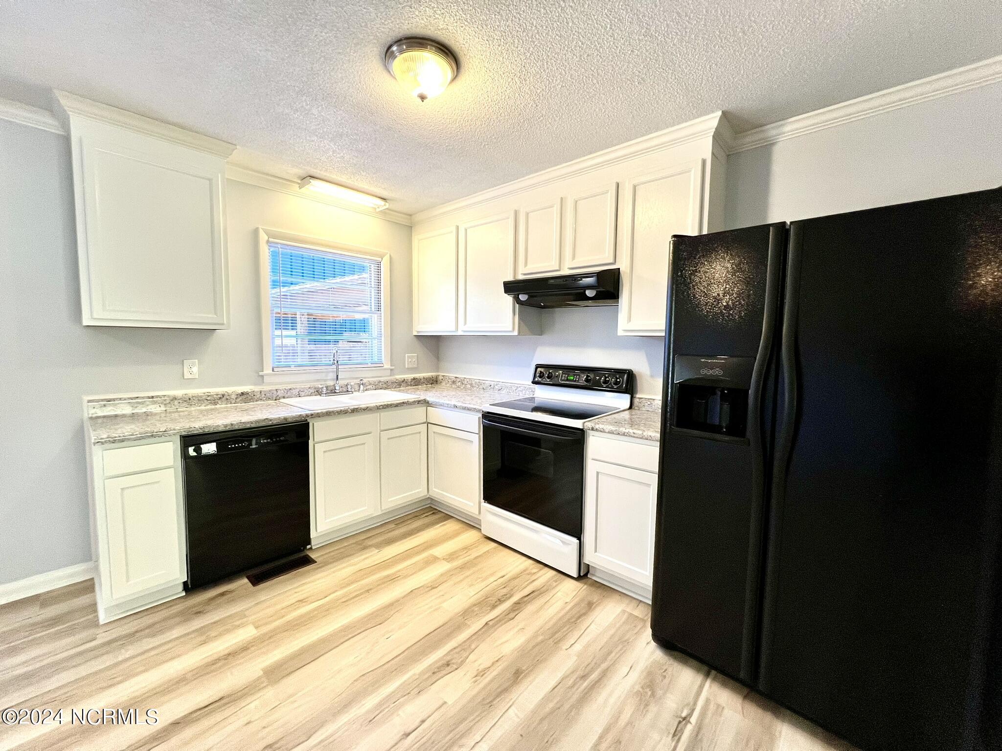 331 Forest Park Road Wilmington, NC 28409 - Photo 8 of 17