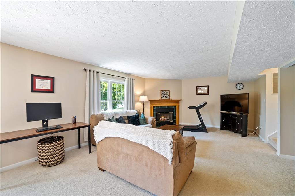 1177 Oak Leaf Road Franklin, IN 46131 - Photo 12 of 27 Gallery Image 12