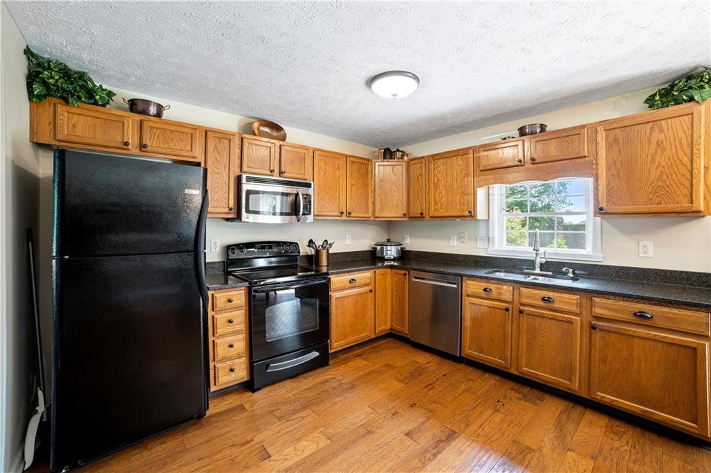 1177 Oak Leaf Road Franklin, IN 46131 - Photo 9 of 27 Gallery Image 9