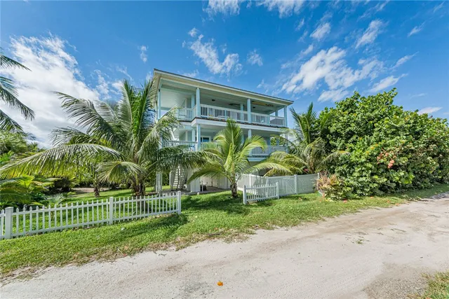 $16,000 | 1810 East Sandpiper Road, Vero Beach, FL 32963