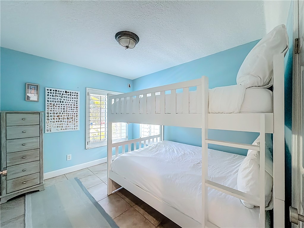 1810 East Sandpiper Road Vero Beach, FL 32963 - Photo 16 of 33