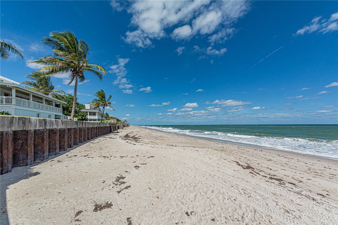 1810 East Sandpiper Road Vero Beach, FL 32963 - Photo 30 of 33