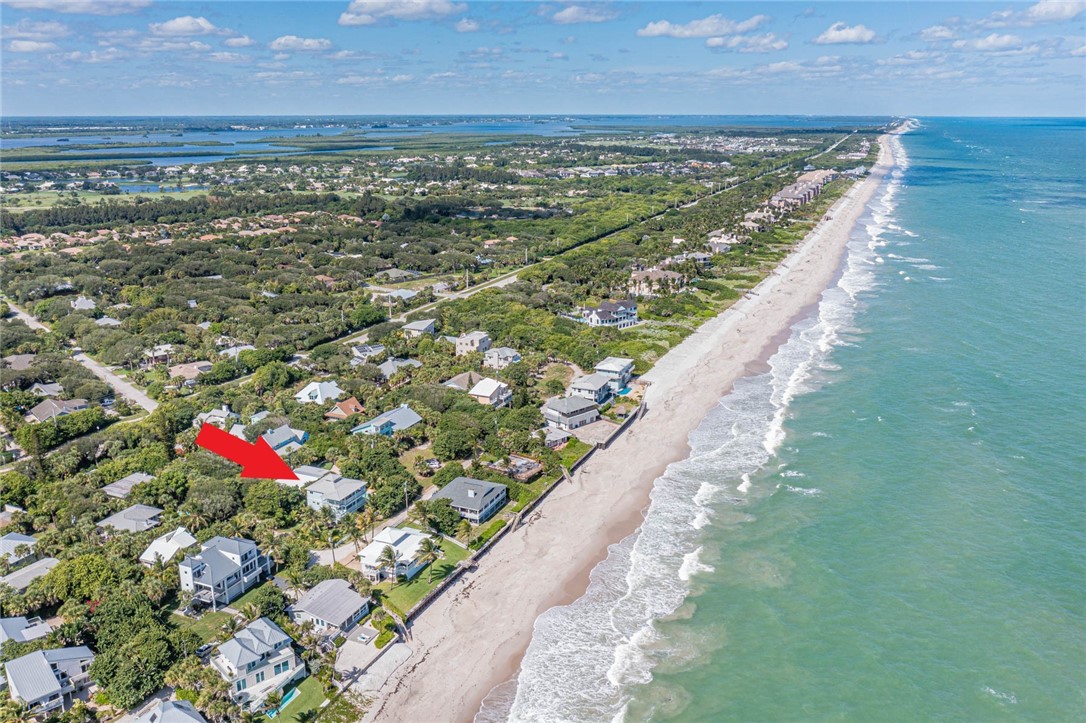 1810 East Sandpiper Road Vero Beach, FL 32963 - Photo 4 of 33