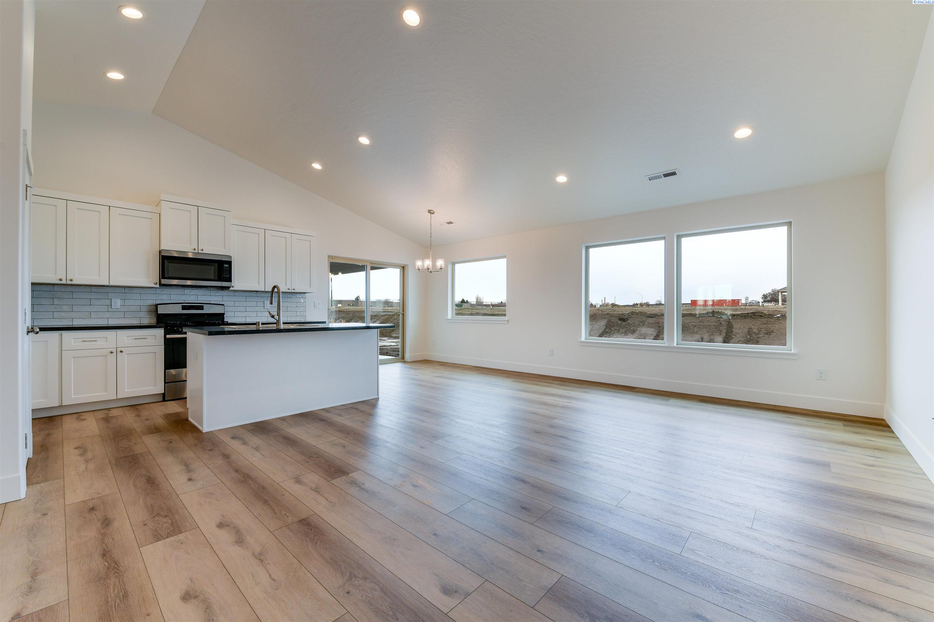 911 North Euclid Road Grandview, WA 98930 - Photo 8 of 27 Gallery Image 8