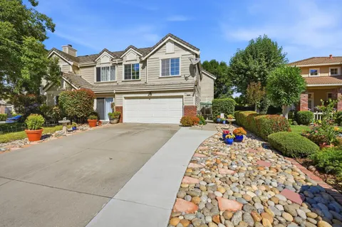 $985,000 | 379 Vía Navona, Morgan Hill, CA 95037