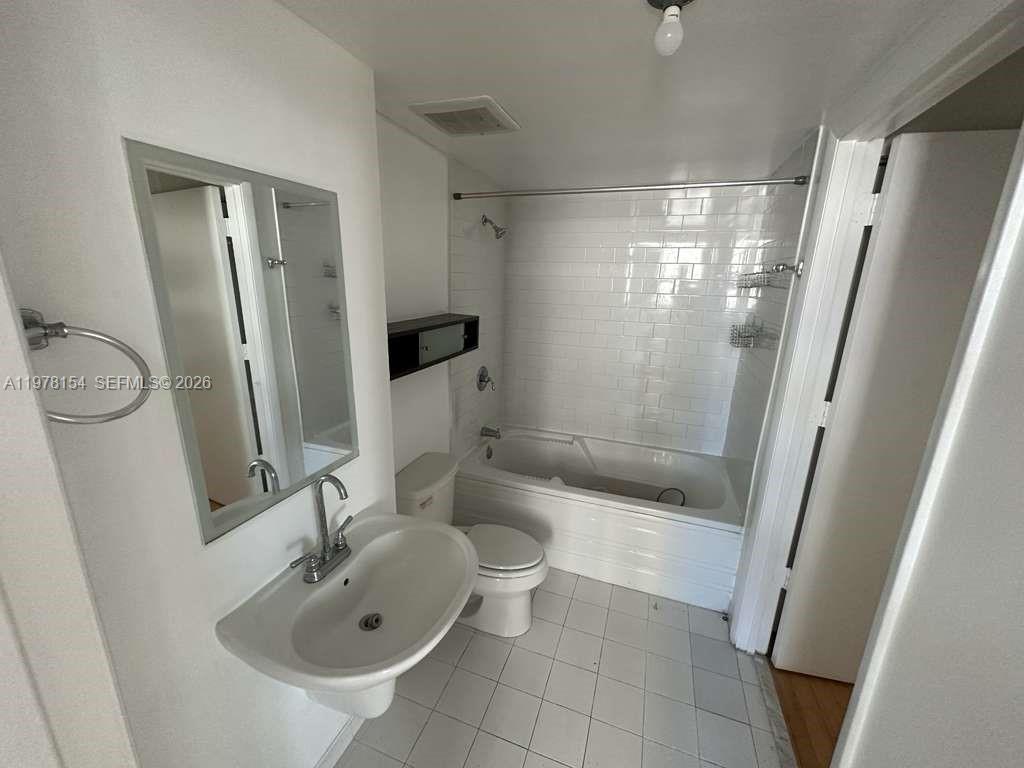 690 Southwest 1st Court, Unit 1128 Miami, FL 33130 - Photo 17 of 21