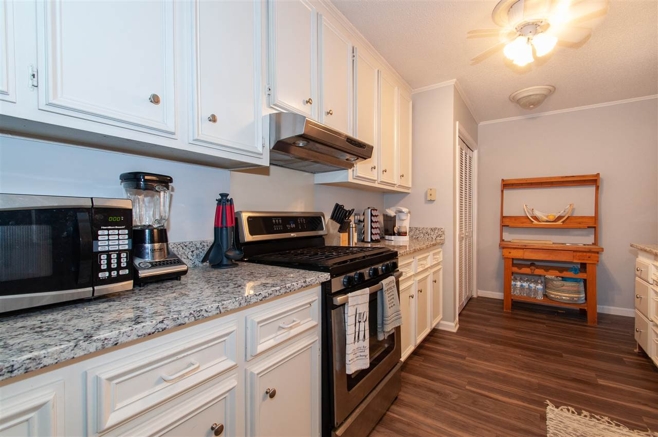 2712 Rue Sans Famille Raleigh, NC 27607 - Photo 10 of 28 Kitchen