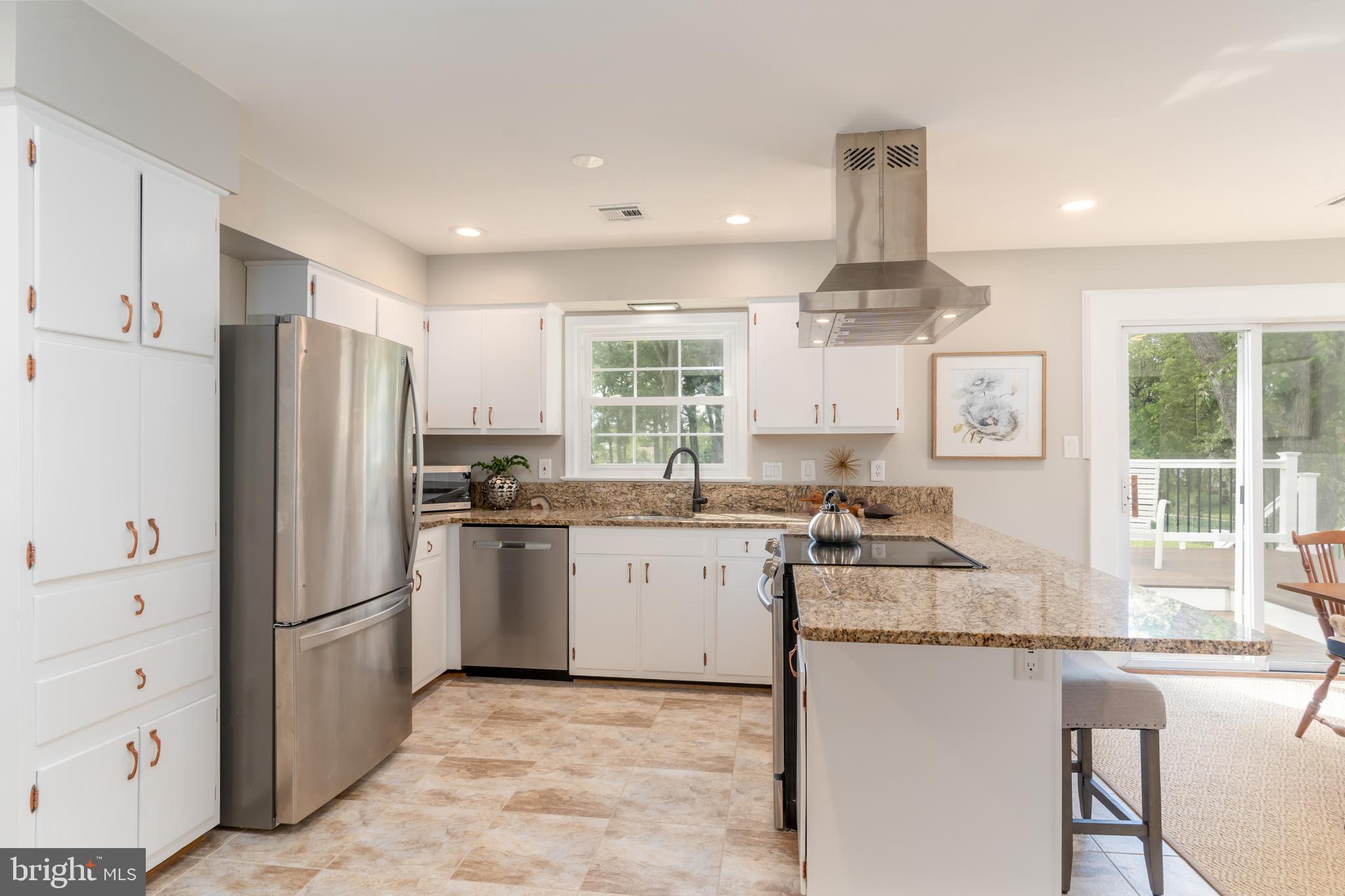 8528 Springman Street Alexandria, VA 22309 - Photo 6 of 29 Freshly updated kitchen