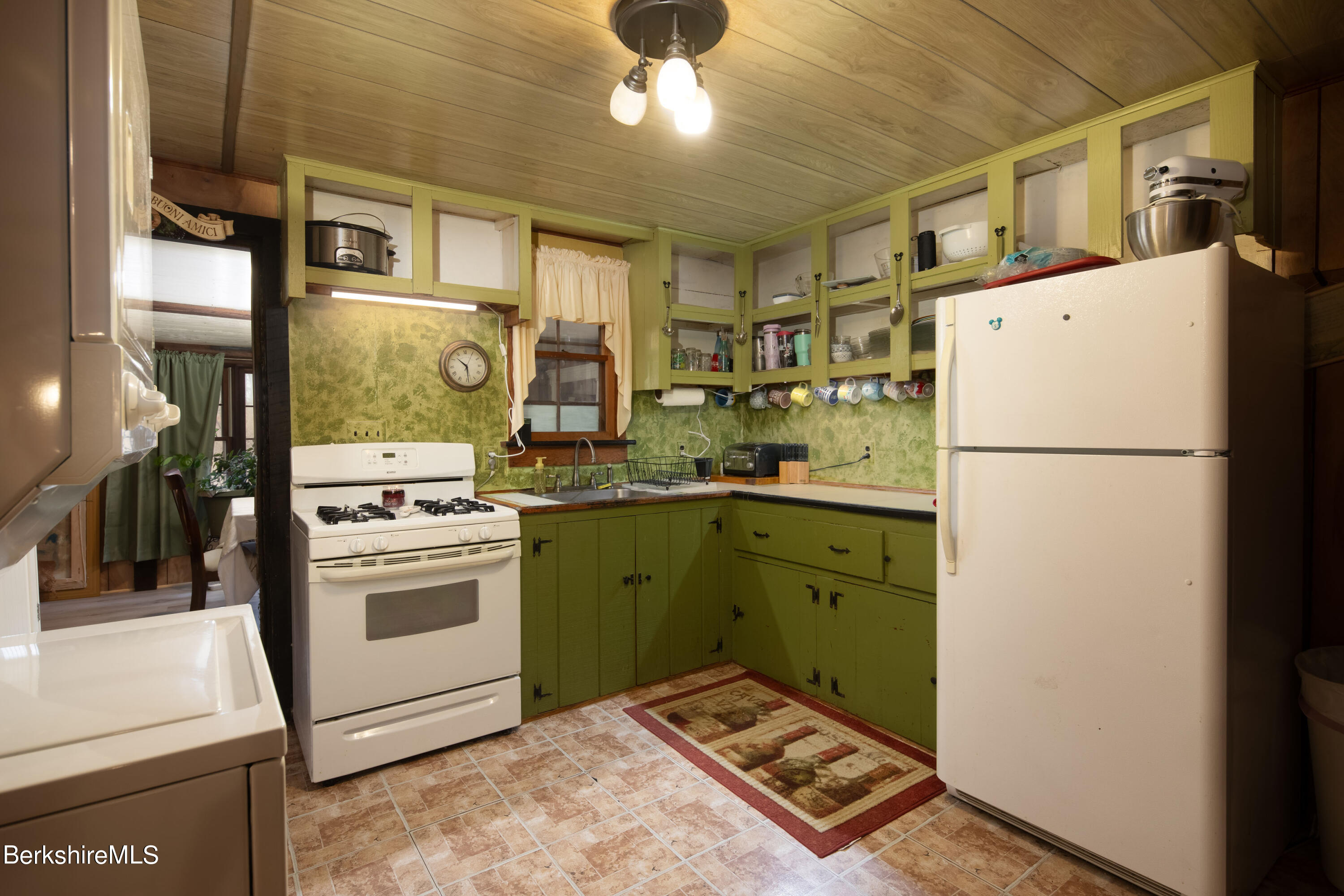 642 Polikoff Road Sheffield, MA 01222 - Photo 14 of 21 642Polikoff-14
