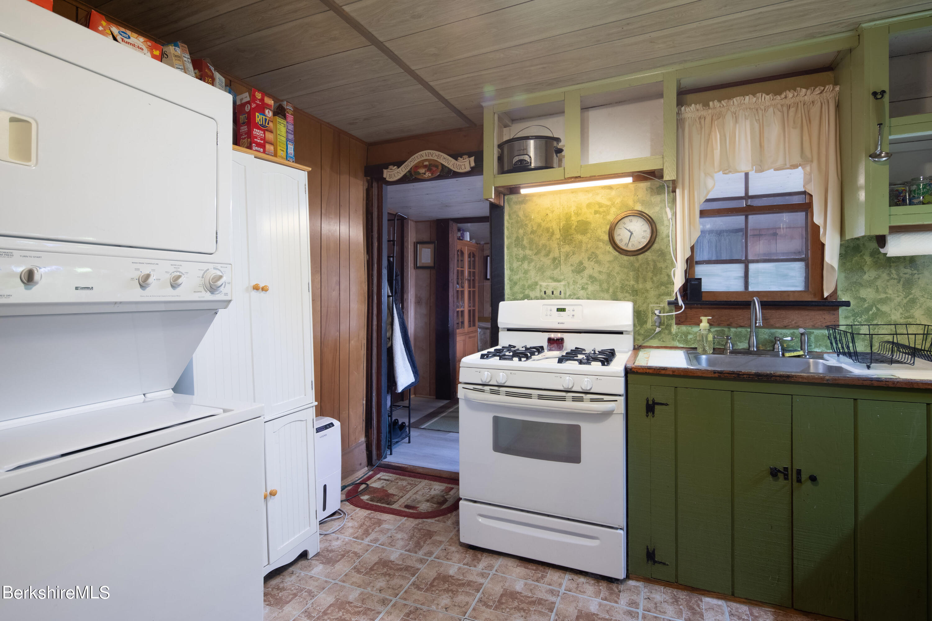 642 Polikoff Road Sheffield, MA 01222 - Photo 16 of 21 642Polikoff-16