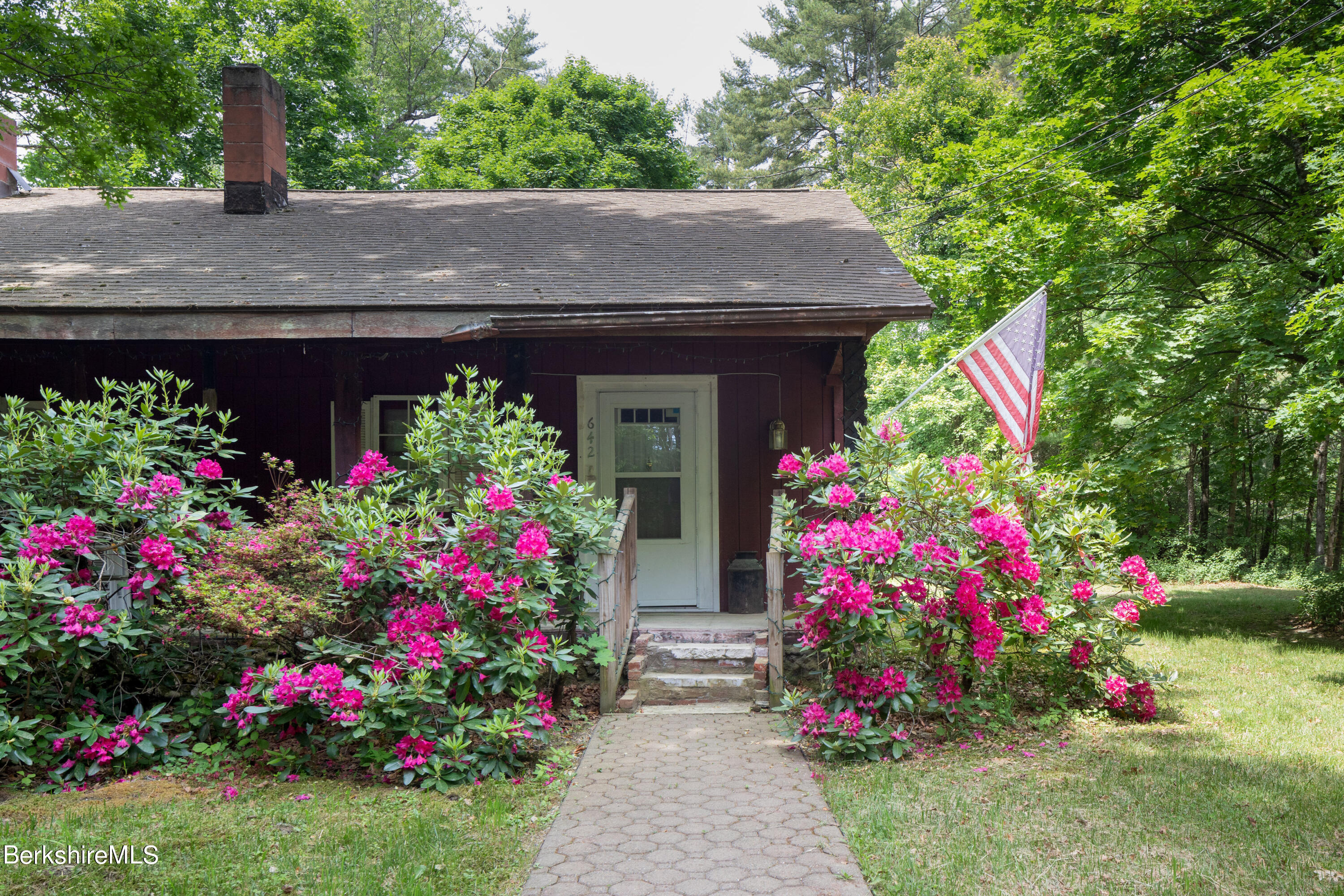 642 Polikoff Road Sheffield, MA 01222 - Photo 3 of 21 PolikoffIII-4