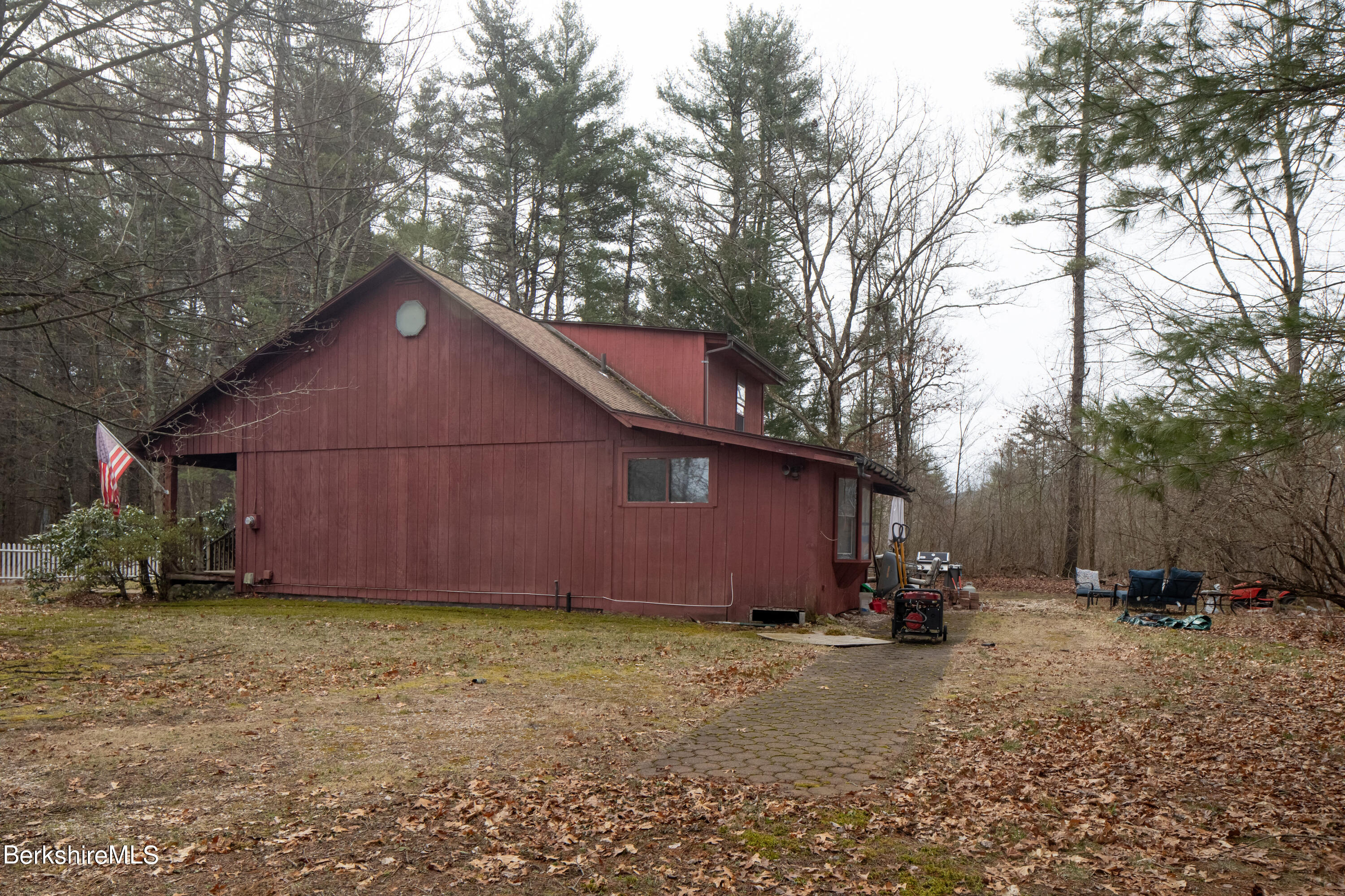 642 Polikoff Road Sheffield, MA 01222 - Photo 4 of 21 642Polikoff-4