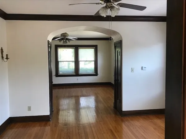 $2,750 | 630 North 1st Street, Libertyville, IL 60048