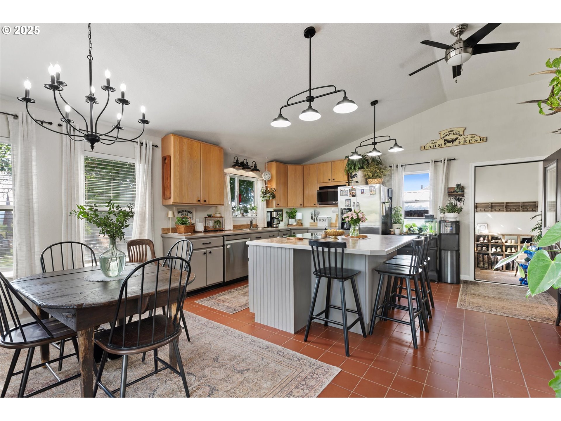 69768 Highway 237 Cove, OR 97824 - Photo 11 of 48