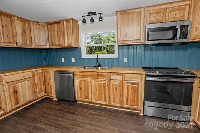 $369,900 | 290 Boland Drive, Lake Lure, NC 28746
