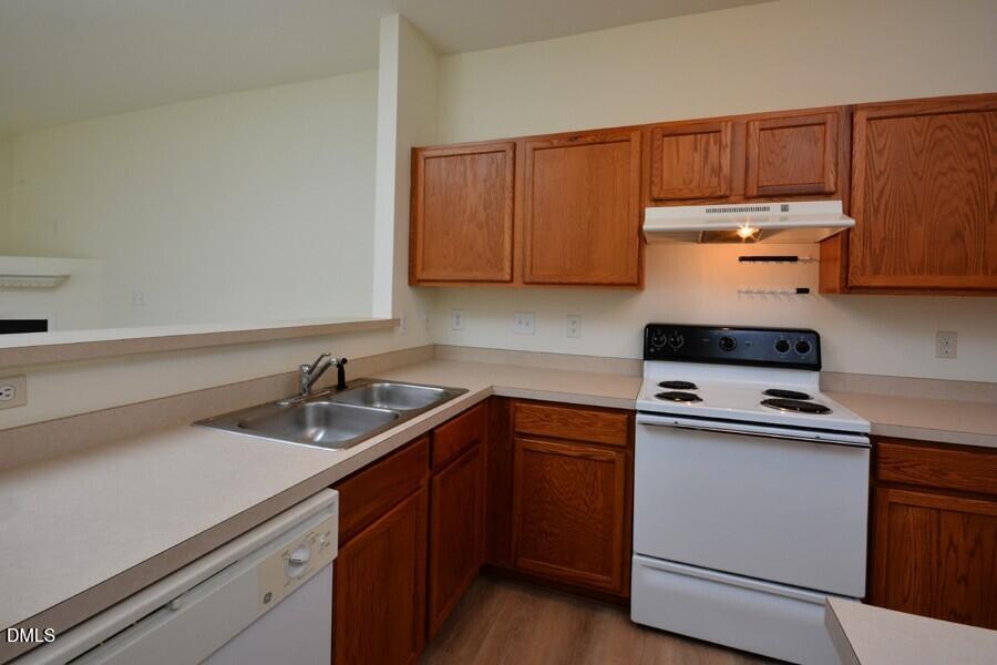 1326 Holly Grove Way Durham, NC 27713 - Photo 7 of 30 DSC_9085