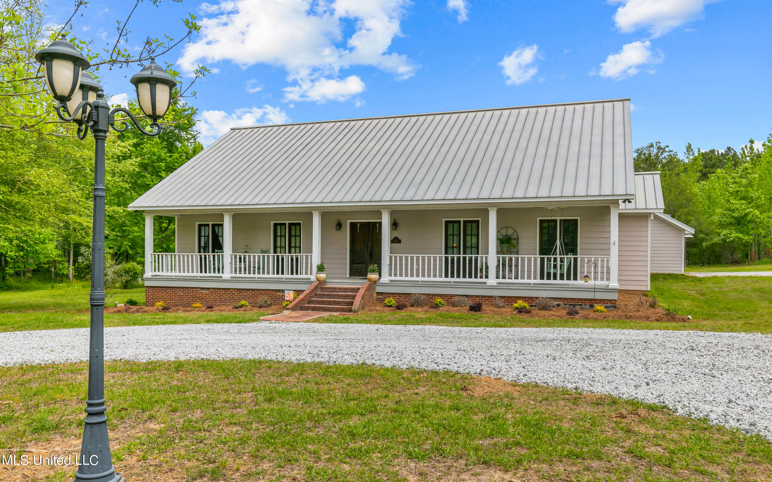 110 BlackBerry Creek Road Flora, MS 39071 - Photo 2 of 66 110 Blackberry-2