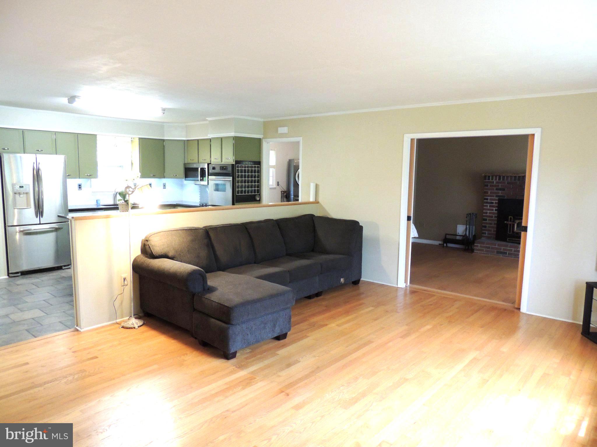 5838 Oklahoma Road Sykesville, MD 21784 - Photo 28 of 72 Spacious living area with modern charm.