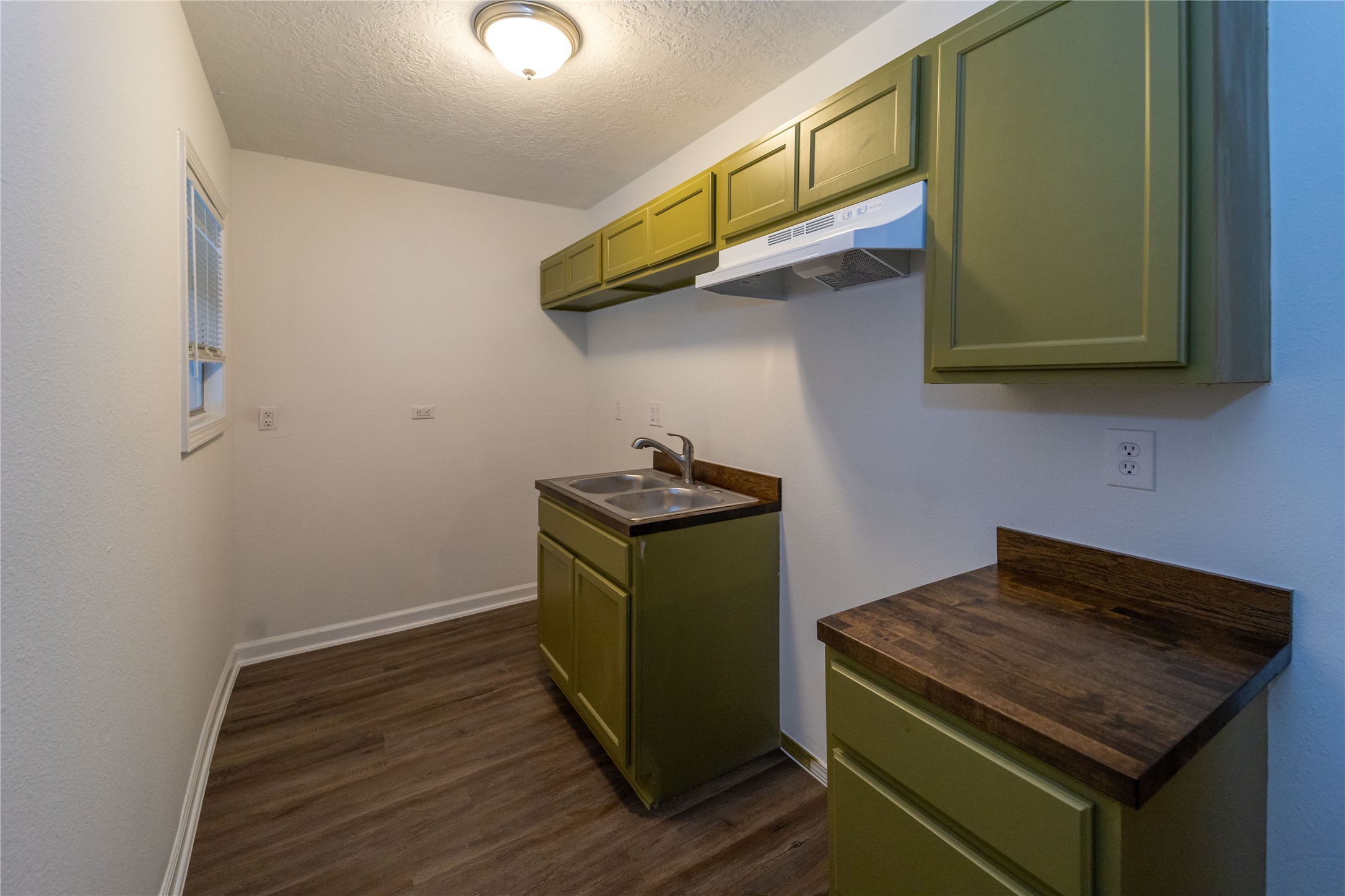 507 West Decatur Avenue Orange, TX 77630 - Photo 11 of 31