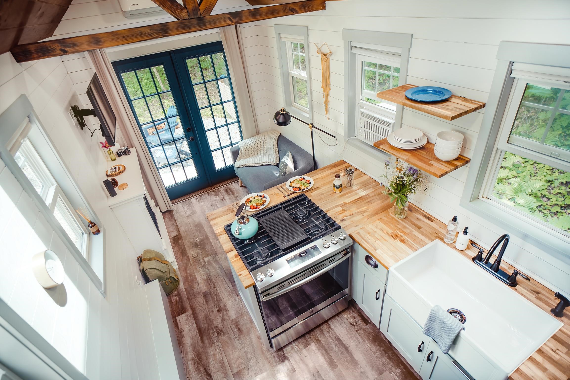 2053 Pikes Falls Road Jamaica, VT 05343 - Photo 15 of 24