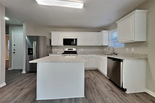 $2,325 | 32339 Summer Park Lane, Conroe, TX 77385