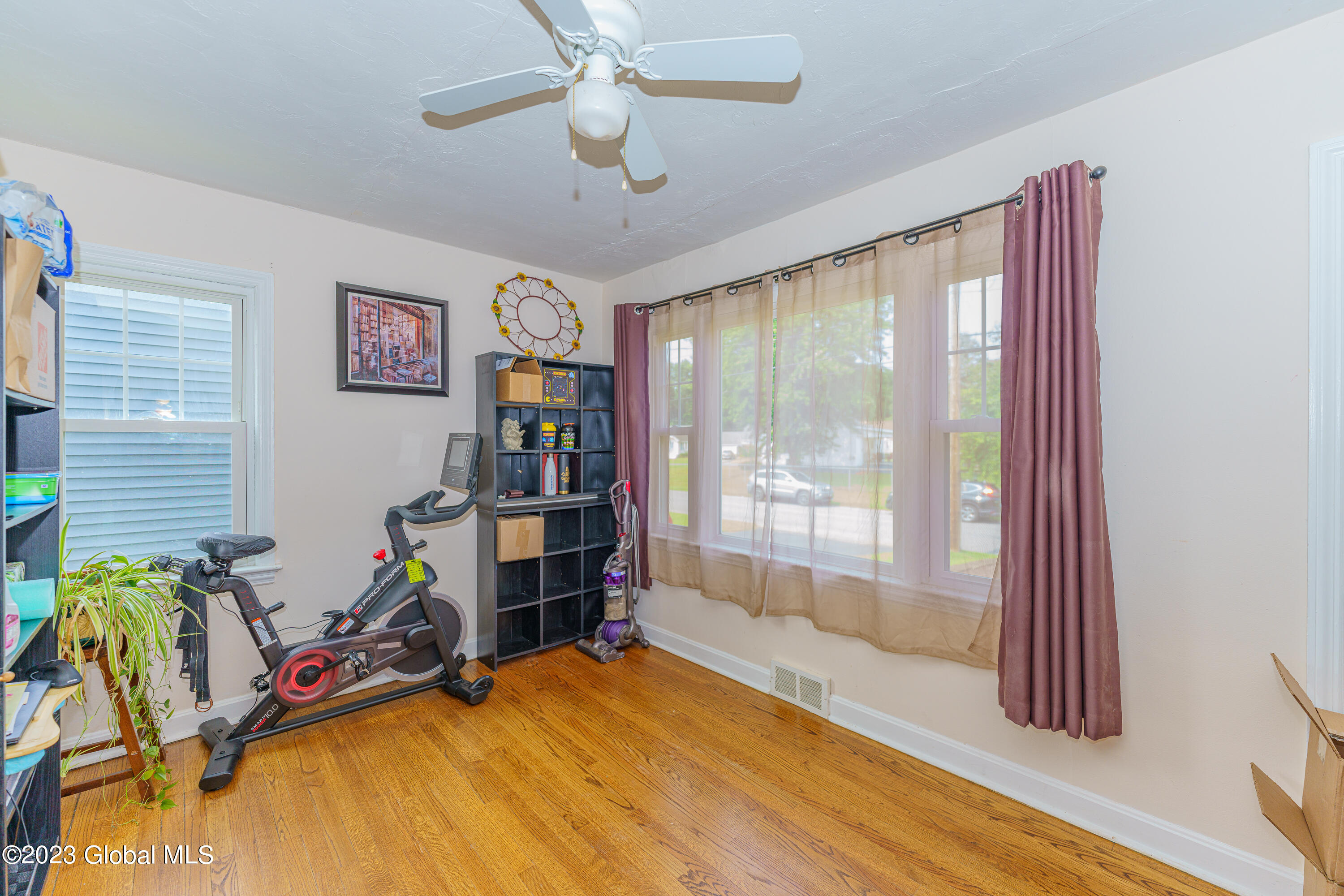 1026 Riggi Avenue Schenectady, NY 12303 - Photo 14 of 36 4Beds 3