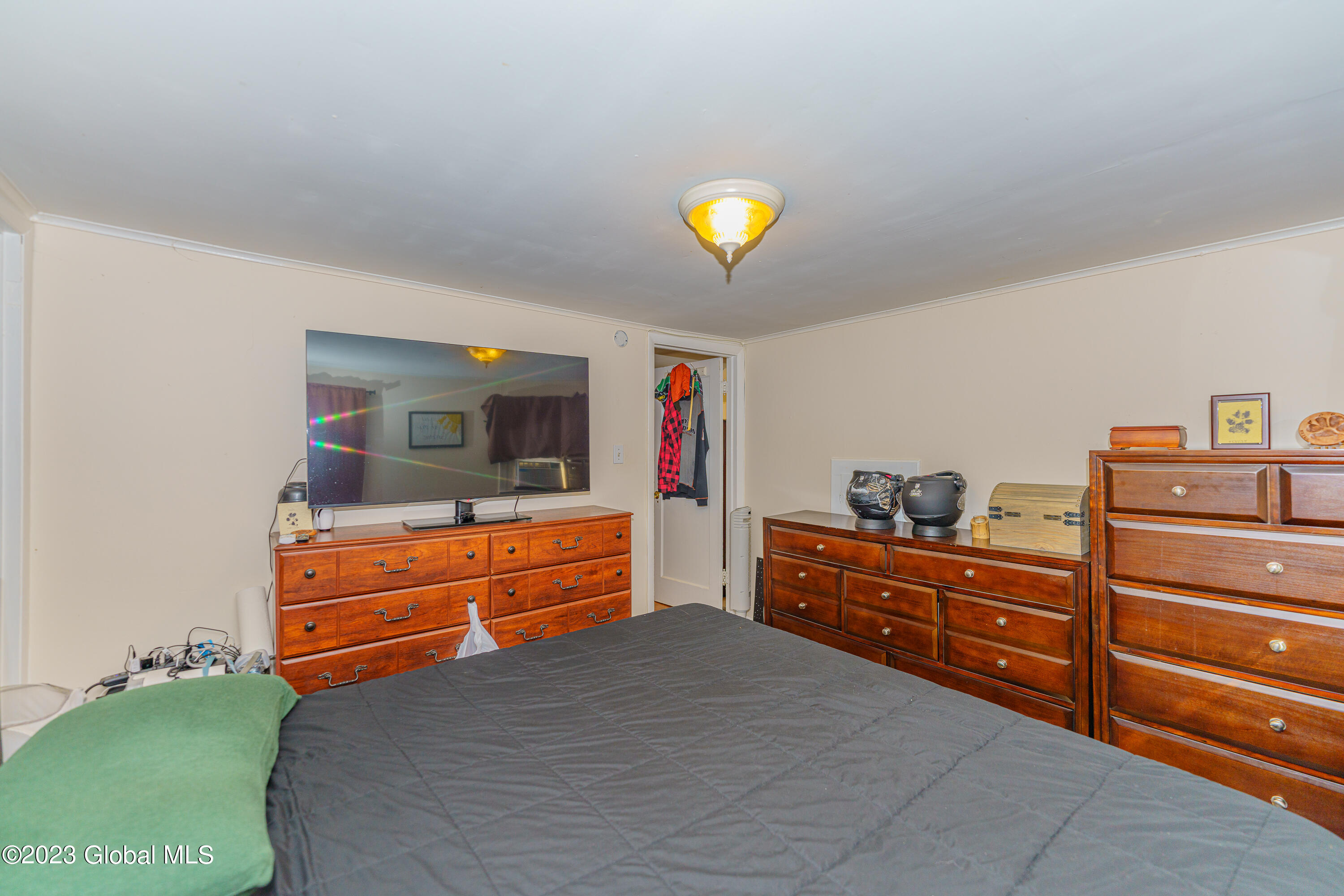 1026 Riggi Avenue Schenectady, NY 12303 - Photo 20 of 36 4Beds 8