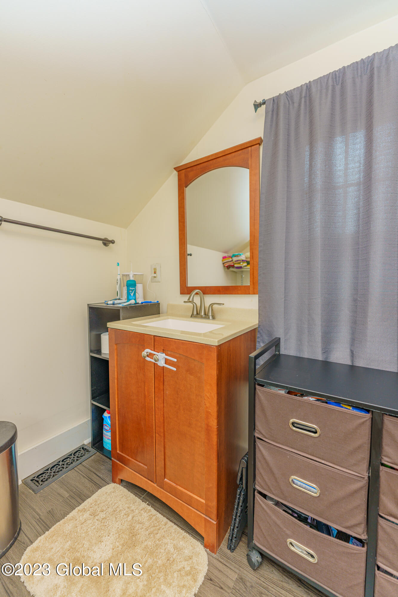 1026 Riggi Avenue Schenectady, NY 12303 - Photo 21 of 36 3Master 4