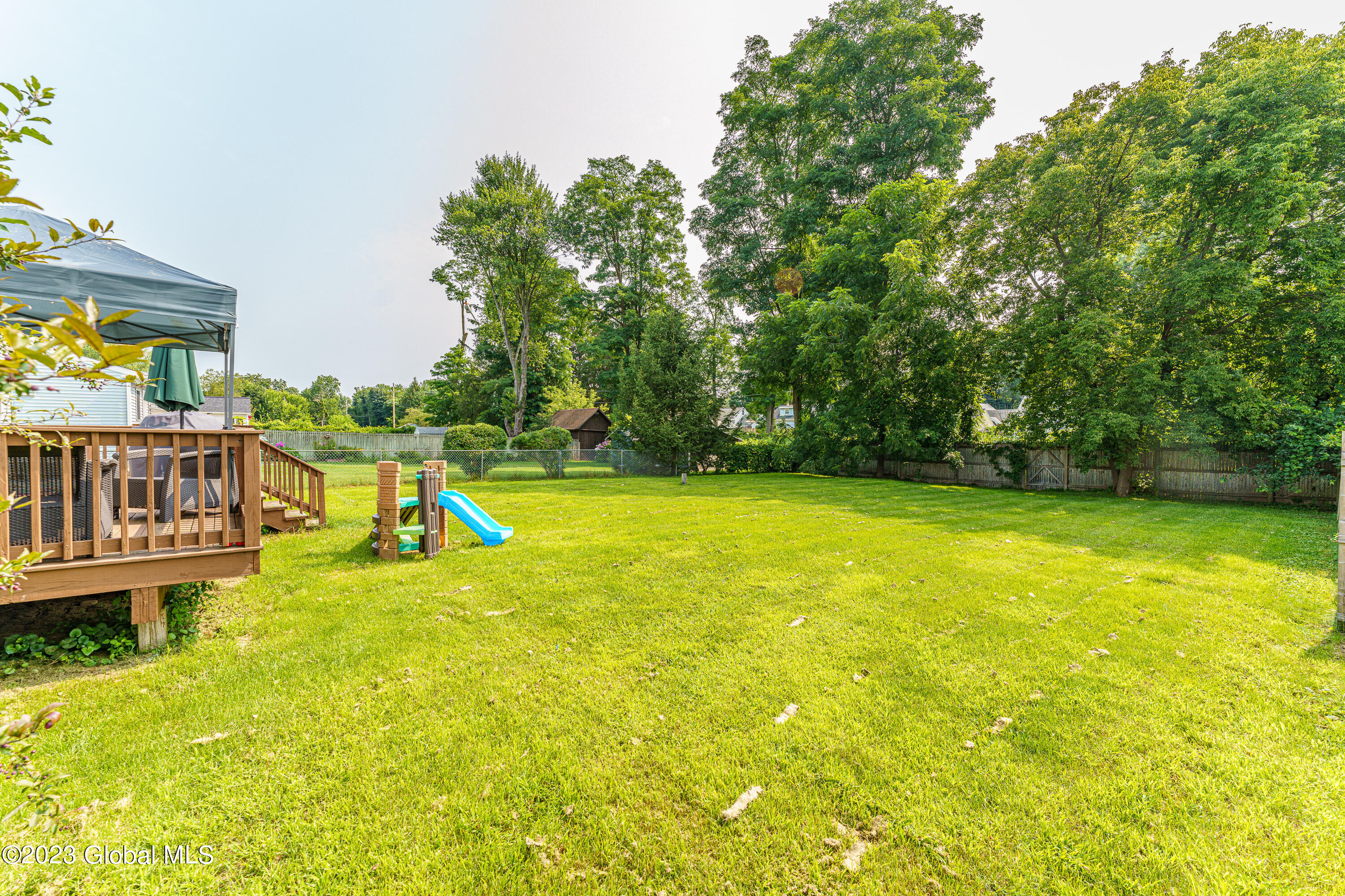 1026 Riggi Avenue Schenectady, NY 12303 - Photo 26 of 36 7Yard 1
