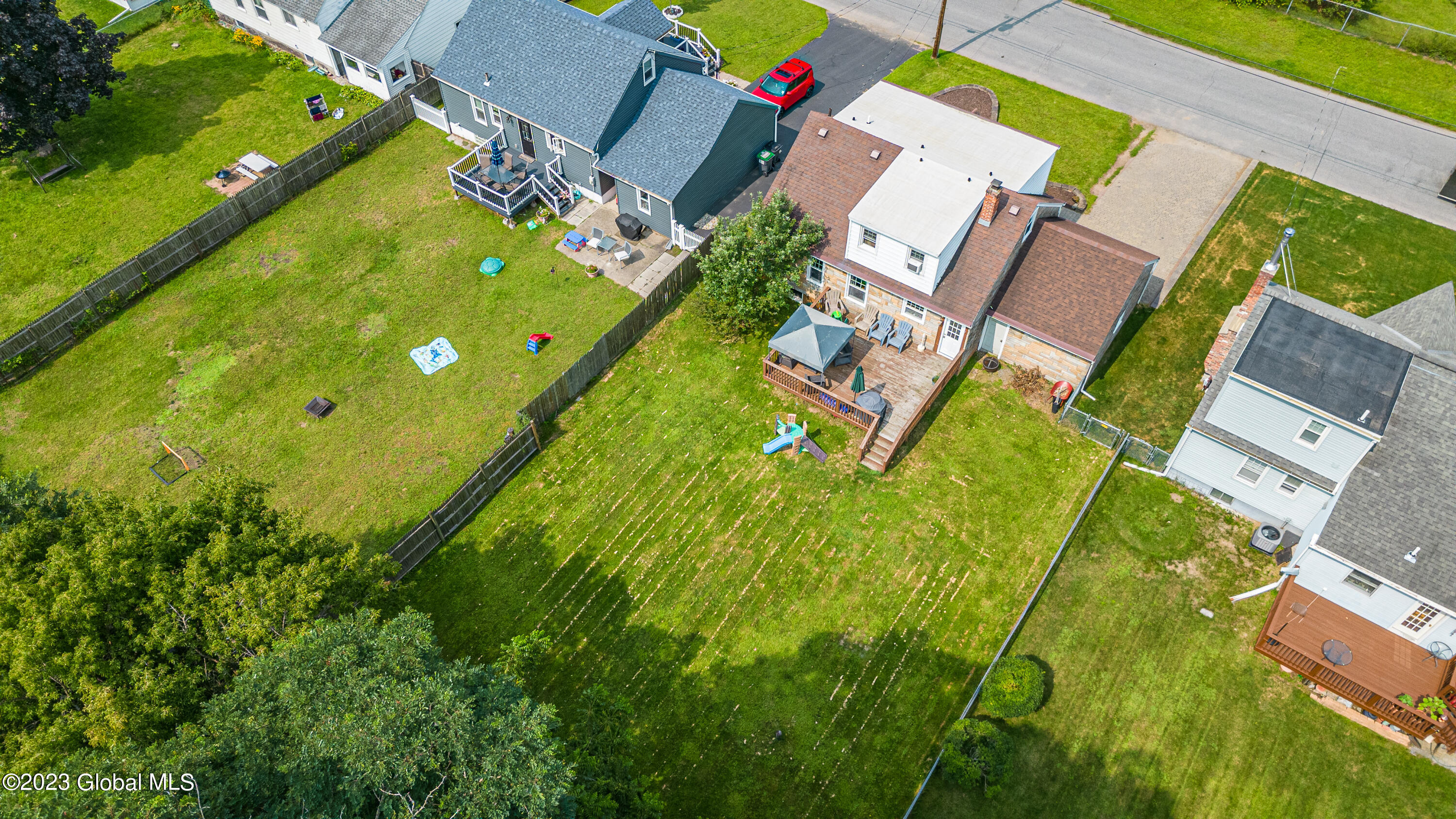 1026 Riggi Avenue Schenectady, NY 12303 - Photo 32 of 36 8AirYard 4