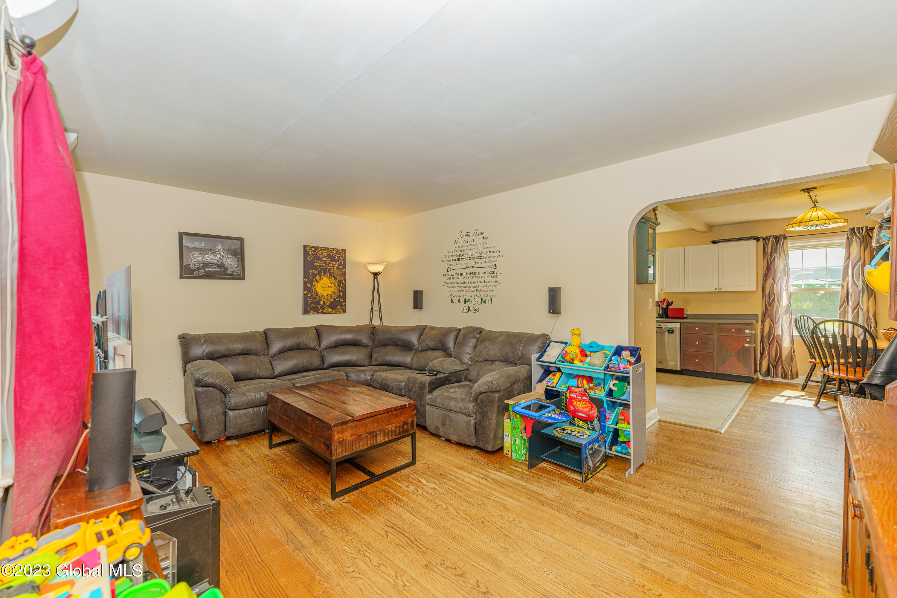 1026 Riggi Avenue Schenectady, NY 12303 - Photo 4 of 36 1Living 2