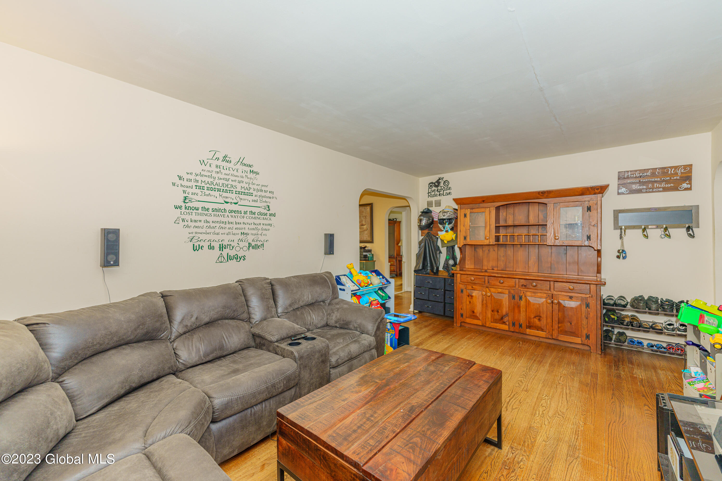 1026 Riggi Avenue Schenectady, NY 12303 - Photo 5 of 36 1Living 3