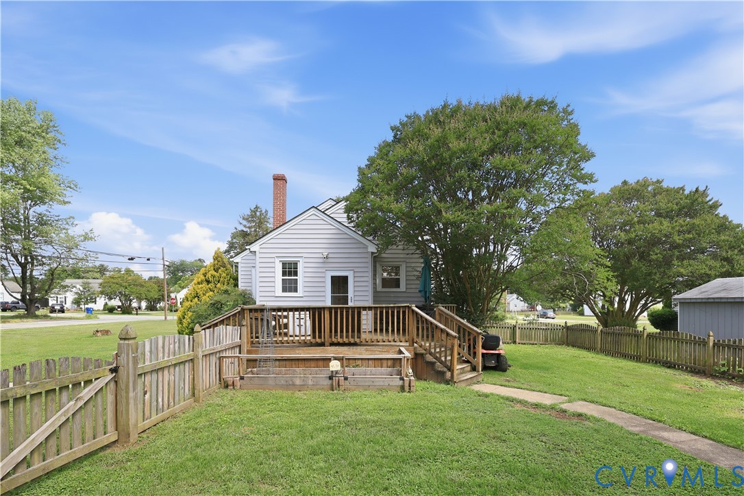 8077 Signal Hill Road Mechanicsville, VA 23111 - Photo 23 of 24 Rear exterior featuring a multi-level wood deck, a