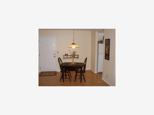 110 East Middlefield Road, Unit D Mountain View, CA 94043 - Photo 3 of 4