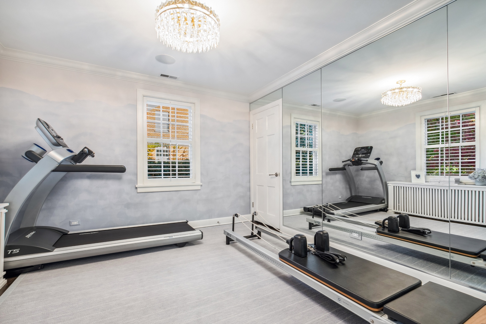 85 Sunset Place Lake Forest, IL 60045 - Photo 46 of 64 a room with gym equipment