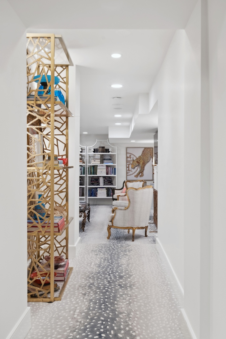 85 Sunset Place Lake Forest, IL 60045 - Photo 56 of 64 a view of a hallway with workspace and a window