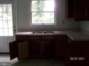 702 Kingfisher Road Deale, MD 20751 - Photo 2 of 11 Kitchen