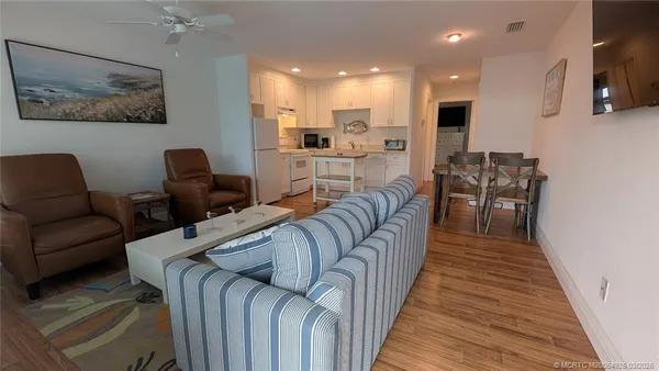$1,195 | 2929 Southeast Ocean Boulevard, Unit K7, Stuart, FL 34996