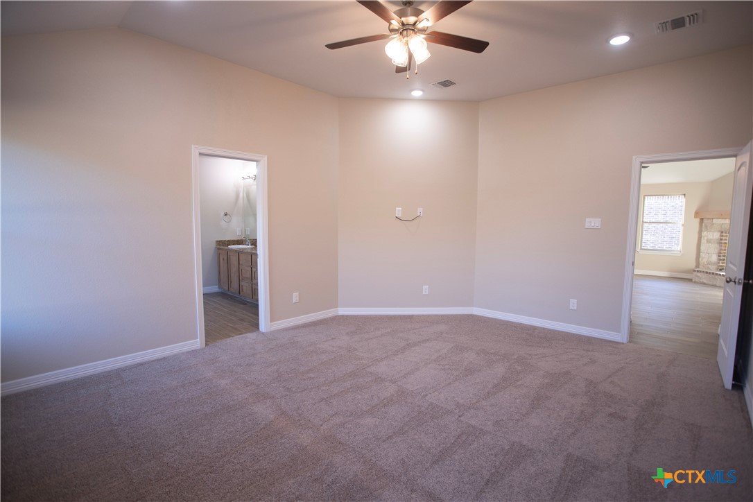 3213 Digby Drive Belton, TX 76513 - Photo 5 of 18 an empty room with closet and windows
